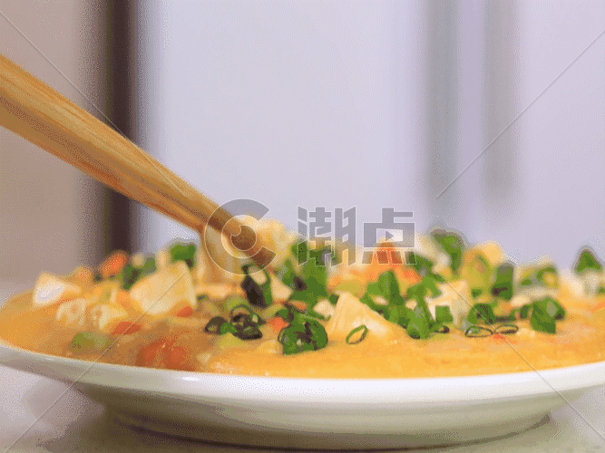 实拍筷子夹豆腐GIF图片素材免费下载
