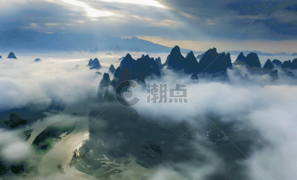 云雾缭绕的漓江gif动图图片素材免费下载