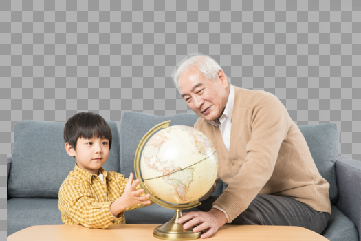 爷孙俩坐在沙发上看地球仪图片素材免费下载