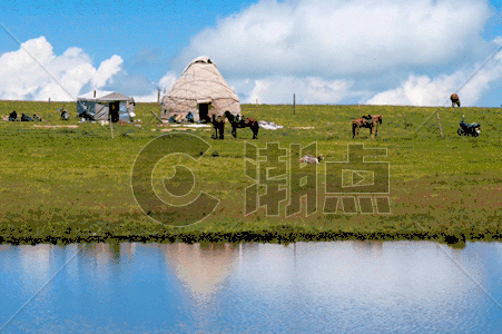 新疆天山牧场美景gif动图图片素材免费下载
