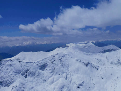 航拍雪山GIF图片素材免费下载