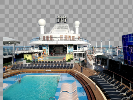 海洋量子号邮轮顶部的露天泳池图片素材免费下载