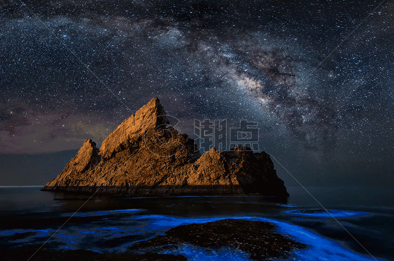 阳光海岸上空的银河gif图片素材免费下载