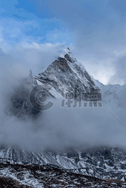 尼泊尔ebc雪山gif图片素材免费下载