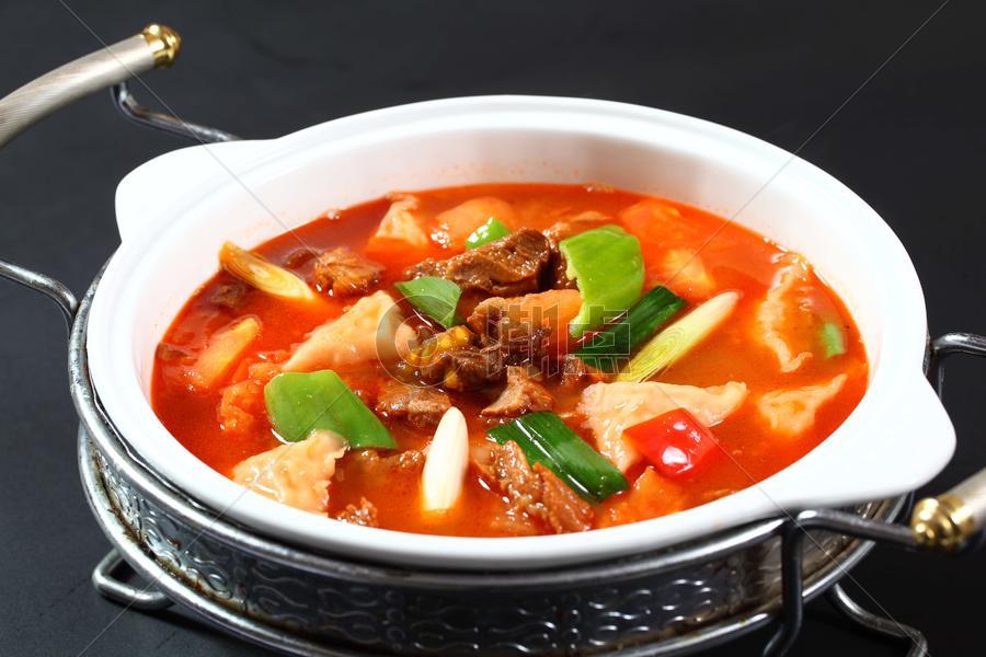 红汤牛肉豆腐饺图片素材免费下载