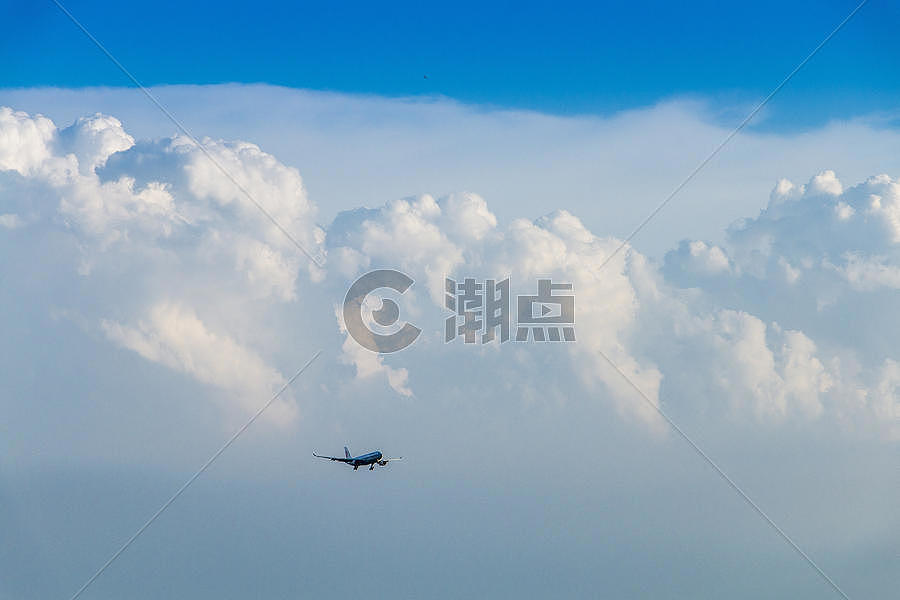 云中漫步 飞机图片素材免费下载