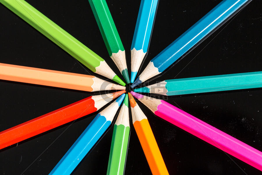 教育设计彩虹铅笔环形平铺创意拍摄图片素材免费下载
