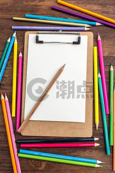 教育设计彩虹铅笔木板背景平铺创意拍摄图片素材免费下载