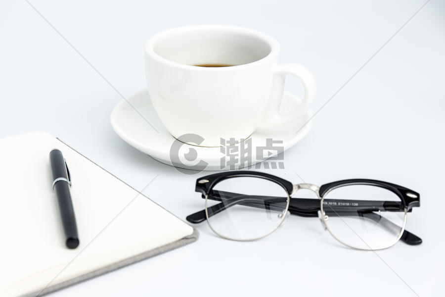 创意学习办公眼镜咖啡摆拍图片素材免费下载