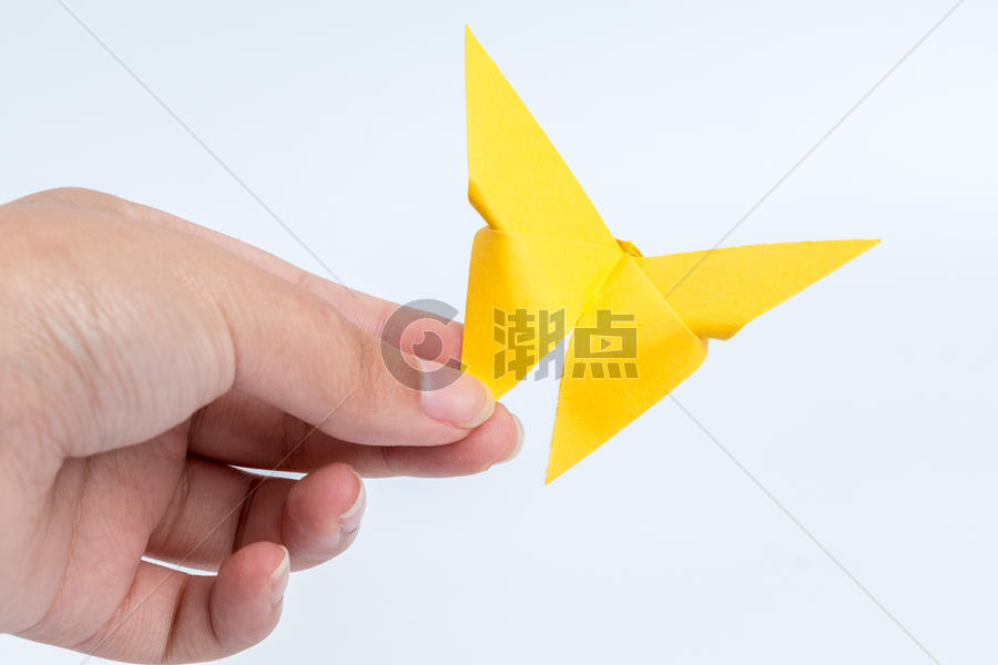 黄色蝴蝶折纸工艺景物纸质图片素材免费下载