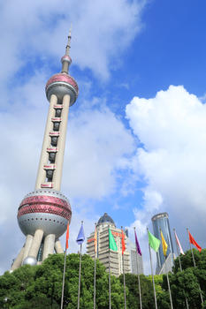 上海热门景点东方明珠仰拍图片素材免费下载