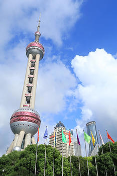 上海热门景点东方明珠仰拍图片素材免费下载