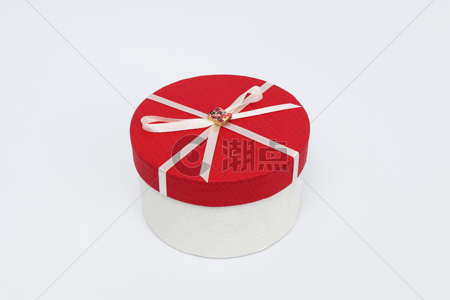 红色蝴蝶结蛋糕礼盒摆拍图片素材免费下载