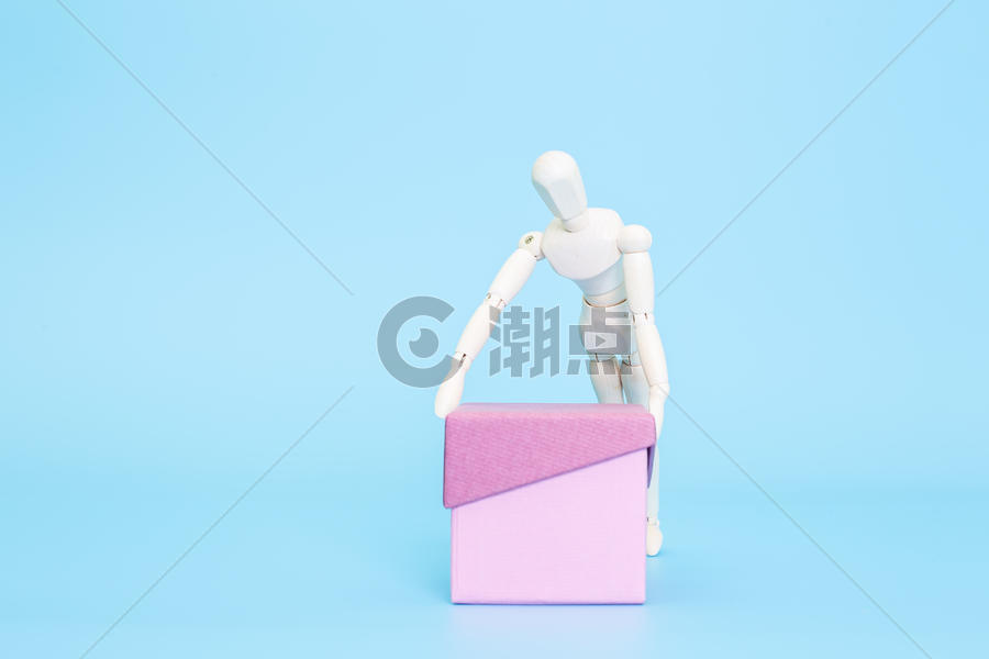 清新文艺木偶运输盒子图片素材免费下载