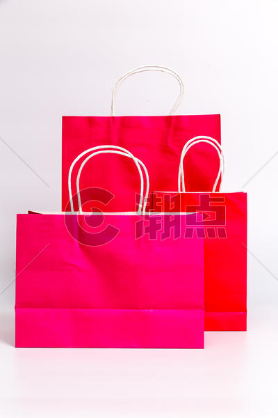 红色大小纸质手提购物袋图片素材免费下载