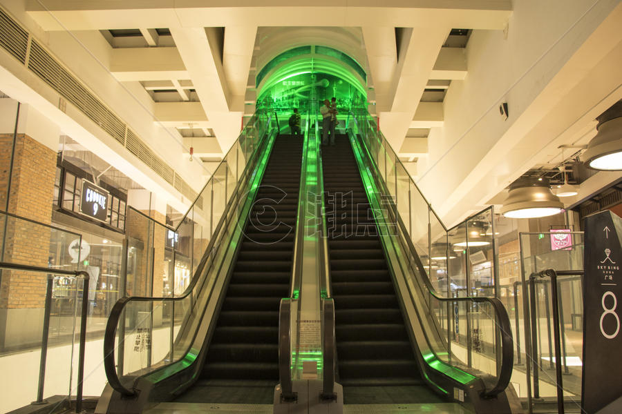 商场特色创意电梯手扶梯图片素材免费下载