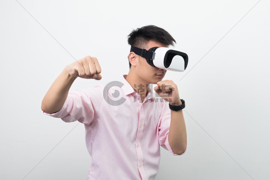 虚拟现实VR眼镜拳击造型图片素材免费下载