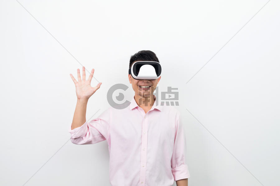 虚拟现实VR眼镜打招呼图片素材免费下载