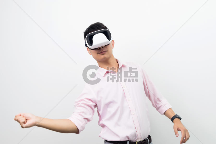 虚拟现实VR运动动作图片素材免费下载