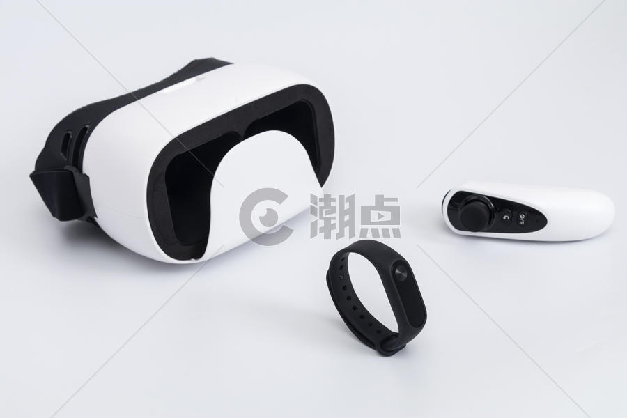 白色VR眼镜手环遥控器图片素材免费下载