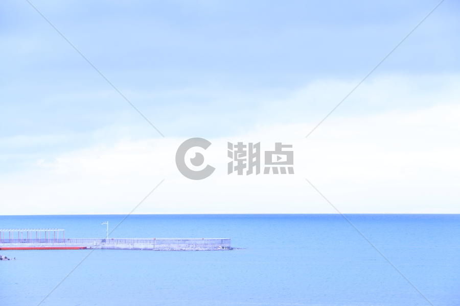 宁静的青海湖图片素材免费下载