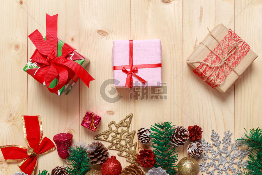 圣诞节装饰品木板装扮背景图片素材免费下载
