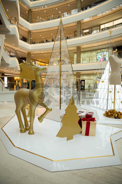 商场圣诞节温馨时尚装饰图片素材免费下载