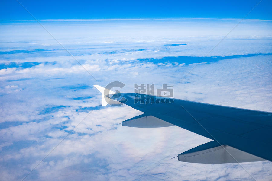 飞机机舱内拍摄机翼图片素材免费下载
