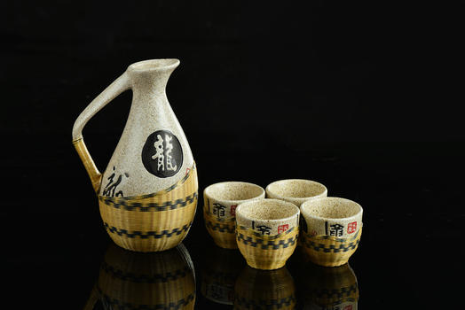 古朴的陶瓷酒具五件套图片素材免费下载