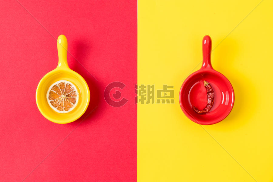 柠檬片红辣椒撞色背景素材图片素材免费下载