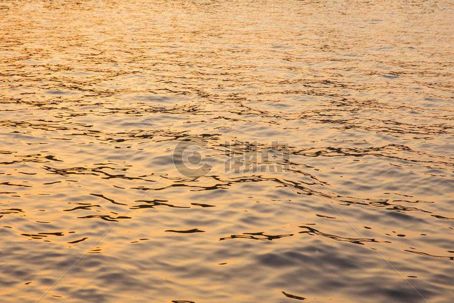 杭州西湖黄昏湖面波浪图片素材免费下载