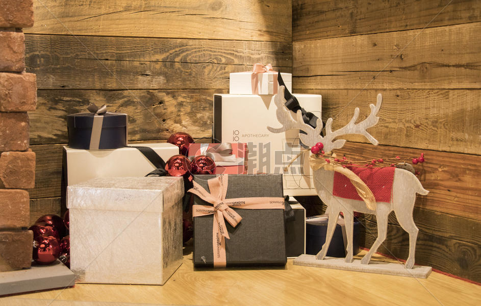 圣诞节商场礼盒装饰图片素材免费下载