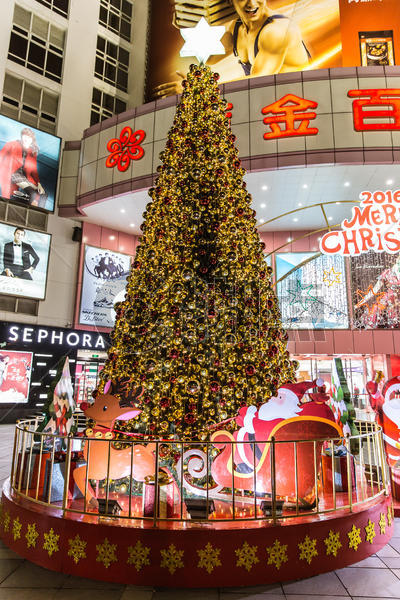 商场夜景圣诞树温馨装扮图片素材免费下载