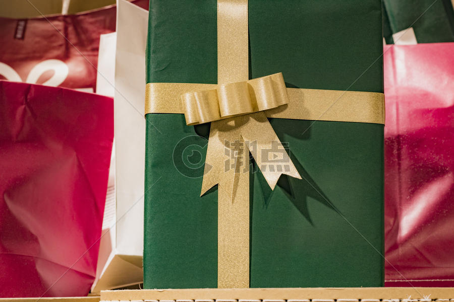 圣诞礼盒包装图片素材免费下载