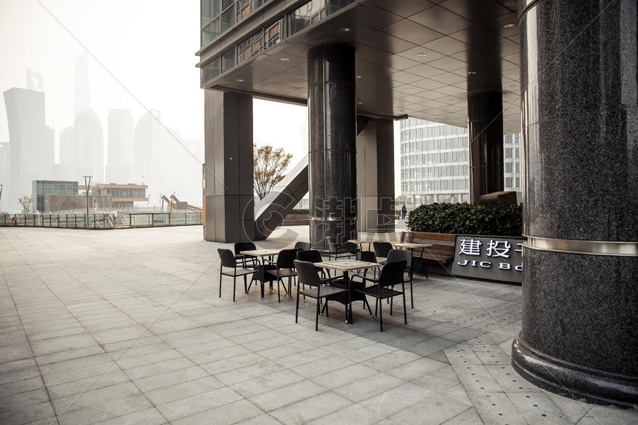 雾霾下的上海城市建筑图片素材免费下载