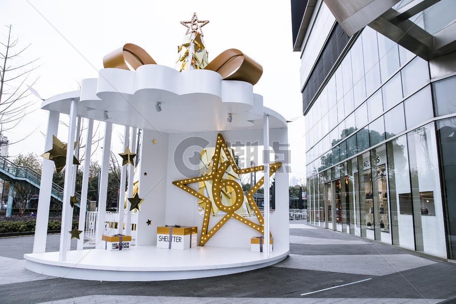 商场圣诞装扮礼盒舞台图片素材免费下载