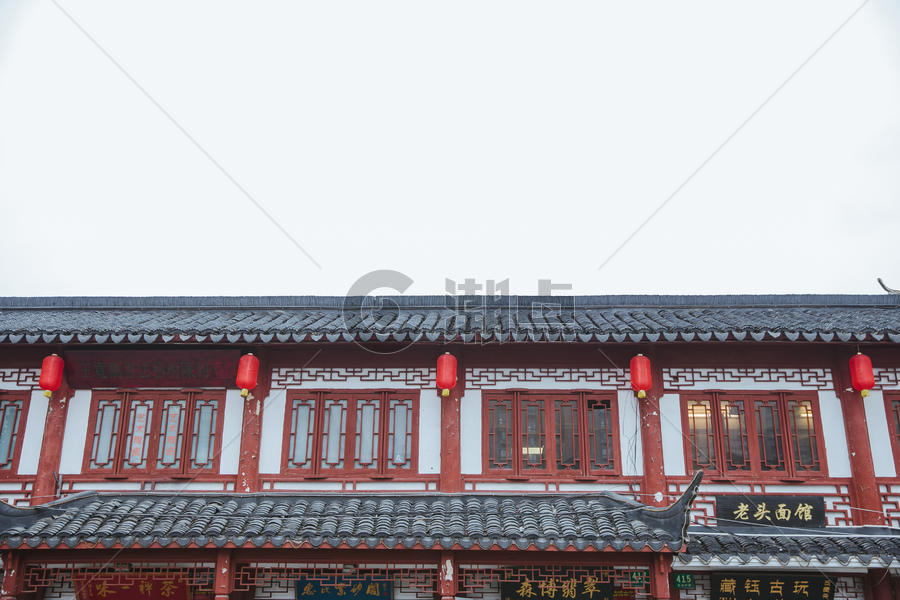 上海老街春节张灯结彩图片素材免费下载