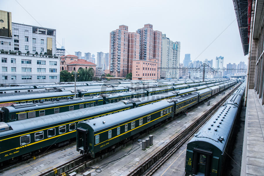 上海铁路局排列火车图片素材免费下载