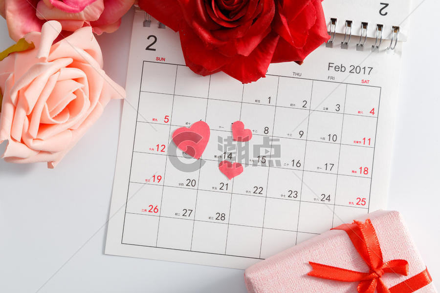 情人节日历爱心红色粉色玫瑰花在白色背景上图片素材免费下载