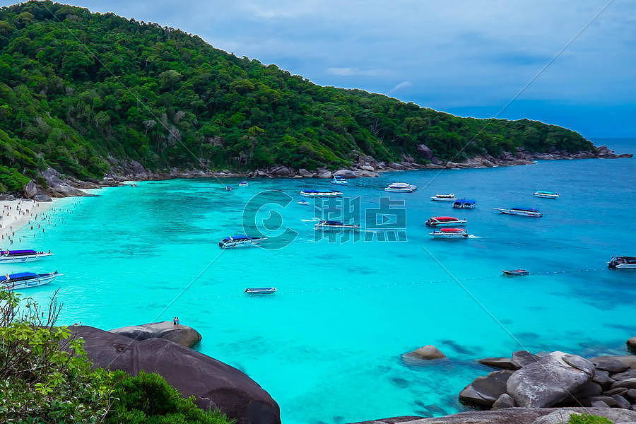 泰国普吉斯米兰岛碧海蓝天白沙滩图片素材免费下载