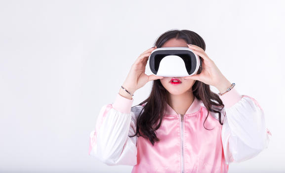 活泼可爱女性体验智能VR图片素材免费下载