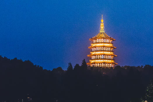 杭州西湖雷峰塔灯光璀璨图片素材免费下载