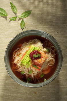 朝鲜族特色美食冷面图片素材免费下载
