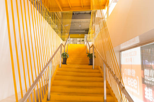 创业空间楼梯区域图片素材免费下载