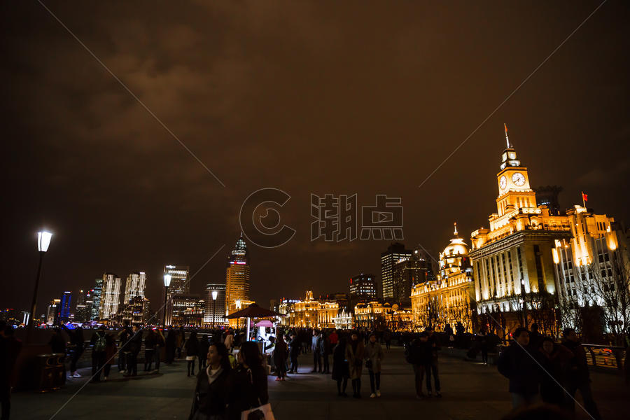 上海城市建筑钟楼夜景图片素材免费下载