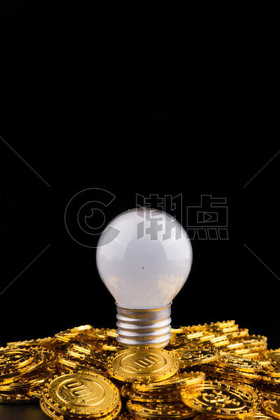 灯泡和金币图片素材免费下载