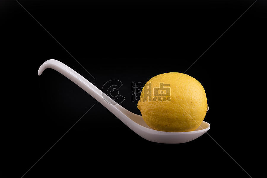 柠檬和勺子图片素材免费下载