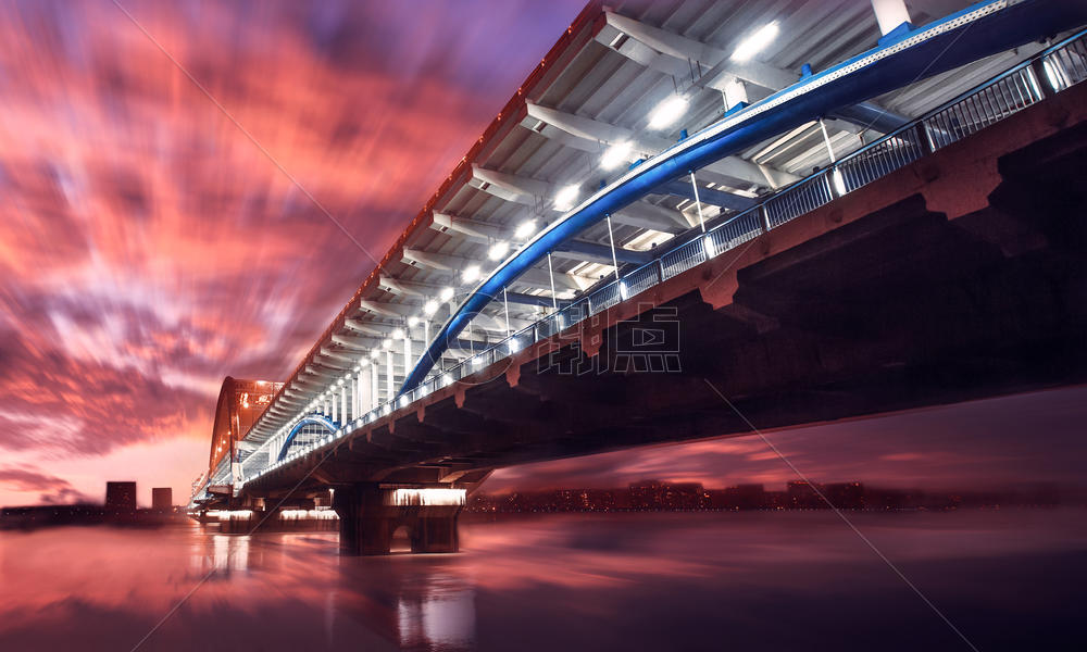 傍晚夕阳下的复兴大桥图片素材免费下载