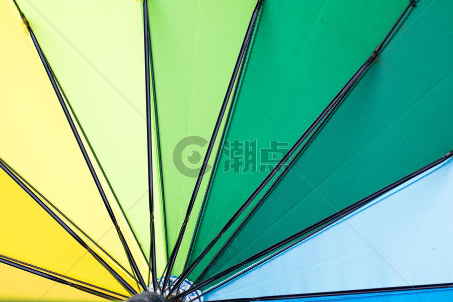 彩虹伞晴雨伞色彩图片素材免费下载