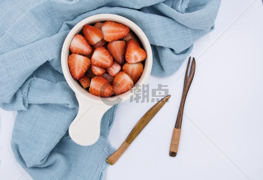 低脂瘦身美味春季时令水果草莓图片素材免费下载